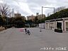 周辺：中青木公園手入れの行き届いた園内には遊具や広場が揃い、親子で安心して遊べる環境です。駐車場や無料のテニスコートも完備され、気軽にスポーツや散策を楽しめます。（9:00～16:00） 940m