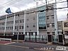 周辺：川口市立幸並中学校閑静な住宅街に位置しており、地域の目も行き届きやすいため治安が良く安心です。落ち着いた環境で、お子様が勉強や部活動にのびのびと打ち込める子育て世帯に嬉しい立地です。 650m