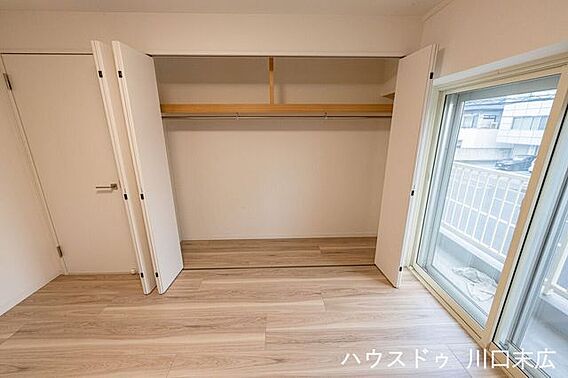 洋室に備えられ...