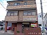 周辺：みやおか歯科医院キッズスペース完備でお子様連れも安心。（平日9:30～19:00※水・土短縮）急な歯のトラブルや定期検診にも通いやすく、家族の健康を身近で守る心強い存在です。 220m