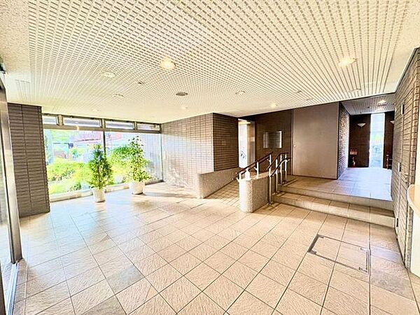 エントランスを拡大表示