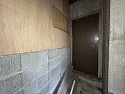 納戸（１階、入口部分）
