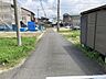 外観：前面道路含む現地写真