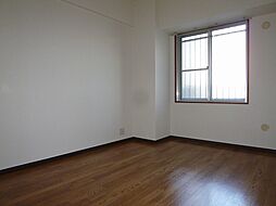 ピアニスクエア 2階2DKのリビング/ダイニング