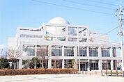 海老名市立中央図書館（1734m）