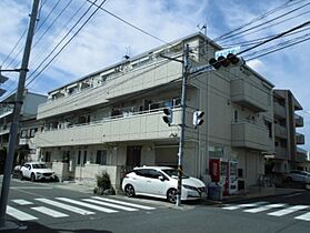 神奈川県横浜市青葉区市ケ尾町596（賃貸アパート1LDK・2階・40.40㎡） その1