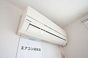 リビングにエアコン1台付き。