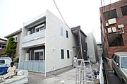 駅徒歩圏内で、買い物便利な環境です。