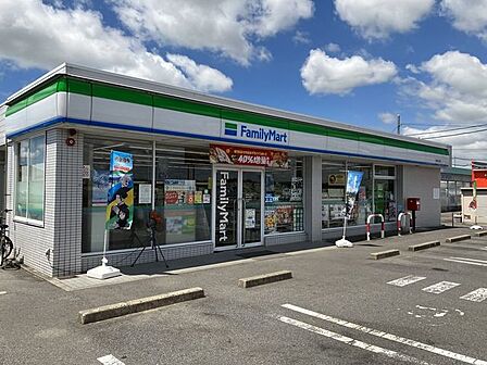 ファミリーマート 幸田大正店 560m