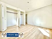 2階：7.5帖の主寝室バルコニーに面しているお部屋です