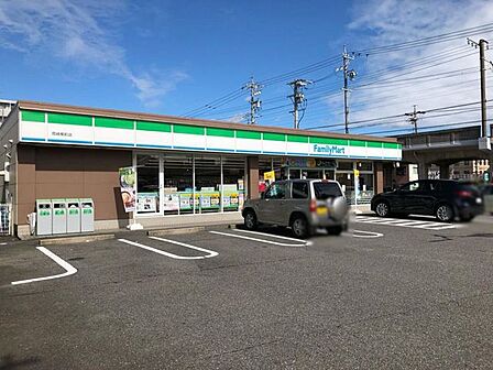 ファミリーマート岡崎葵町店 140m