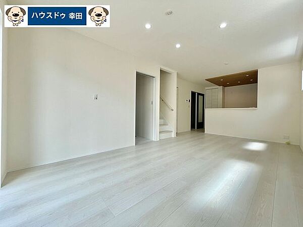 リビング/ダイニングを拡大表示