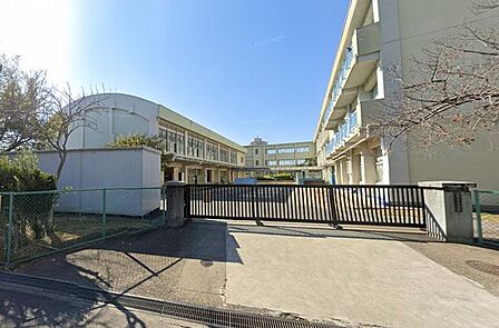 六ッ美南部小学校 250m