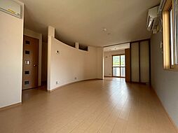 ヒルサイドレジデンスC棟 1階1LDKのリビング/ダイニング