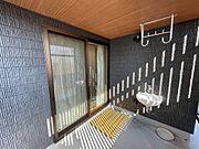 バルコニーに便利な水栓付き。掃除や植物の水やりにも重宝します。