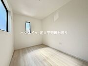 全居室に採光を確保した明るい住空間。ナチュラルカラーで統一された心地よい室内です。