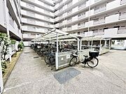 広々とした駐輪スペースを確保し、ご家族での利用にも対応可能です。