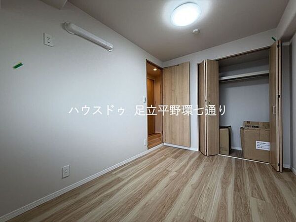 寝室を拡大表示