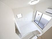 洋室3.7帖　クローゼット　バルコニー1フロア2部屋全角部屋