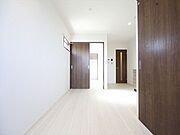 LDK8.9帖　システムキッチン　エアコン完備　バルコニー