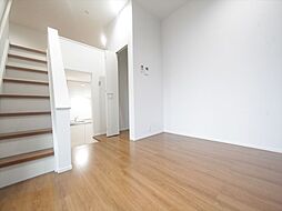 名古屋市営鶴舞線 原駅 徒歩10分の賃貸アパート 1階1Kのリビング/ダイニング