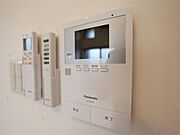 TVモニター付インターホン　同型写真