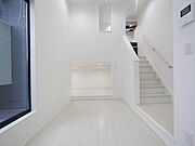 洋室5.2帖　アンダーロフト4.9帖（寝室にも使えます）
