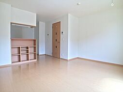 ロイヤル オーク　Ａ 102 1階1LDKのリビング/ダイニング