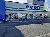 ファミリーマート　下野石橋店