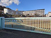 森の里小学校 620m