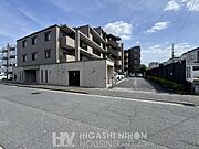 陽当りや通風・仕様設備やお部屋の大きさの比較など．．．また周辺環境や街並みの様子など、資料には掲載していない情報が現地にはたくさんございます。お気軽にお問い合わせください。
