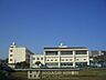 周辺：横浜市立荏田小学校 徒歩14分。●「人」「自然」「まち」と主体的に関わりながら、子どもたちが自らを高めていくことを大切にしています。緑豊かな田園風景の広がる自然環境の中で元気いっぱいに学びます●…
