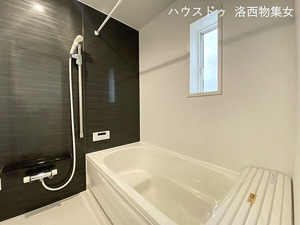 浴室を拡大表示