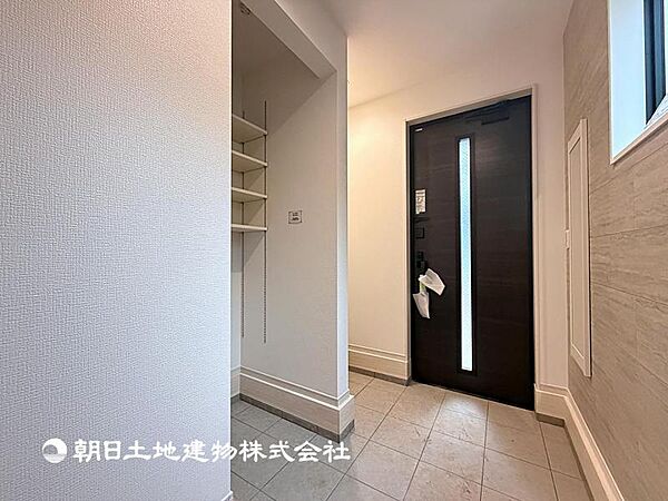 玄関を拡大表示