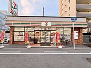 セブンイレブン近鉄河内小阪駅南店 280m