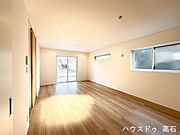 ゆとりと開放感を感じられる快適な空間です。