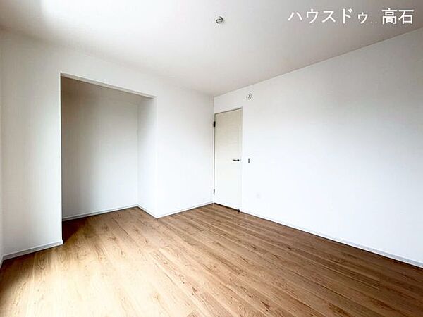 洋室を拡大表示