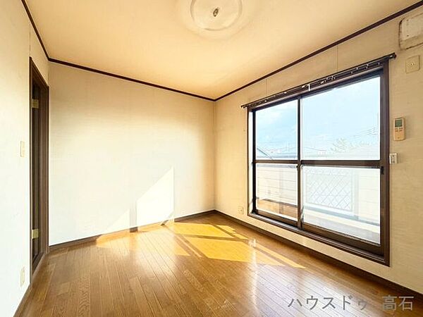 洋室を拡大表示