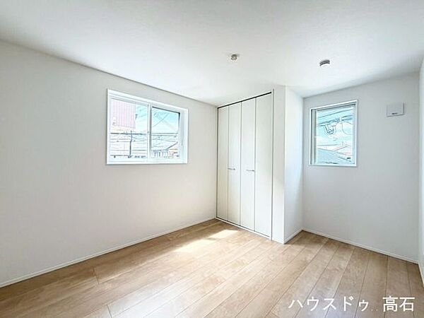 洋室を拡大表示