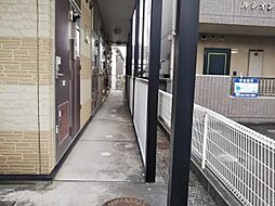 16 / 27