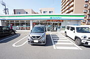 ファミリーマート枝松四丁目店