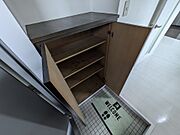 シューズボックス