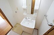 シャワー付洗面化粧台