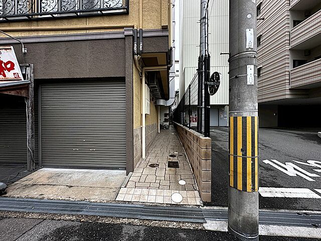 3 / 17