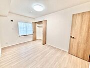 各居室はしっかりとした広さを確保し、寝室や子ども部屋、ワークスペースなど多用途に対応。ライフスタイルに合わせて柔軟に使えるのが魅力です。