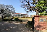 小学校「八街市立交進小学校まで2797m」