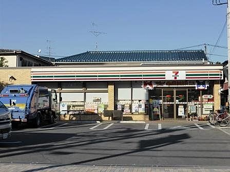 セブンイレブン世田谷駒留通り店 徒歩3分。 240m