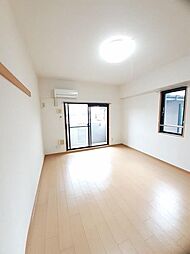 ラフィーネ不動今井 2階1Kの室内