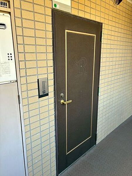 玄関を拡大表示
