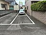 駐車場：奥の25番と手前の27番の縦列2台です。